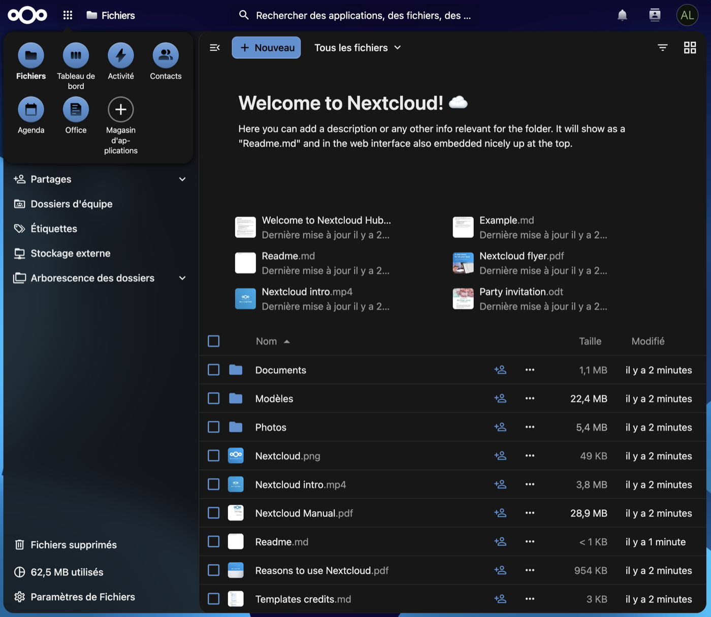 Menu des applications de Nextcloud ouvert, avec Agenda et Contacts
